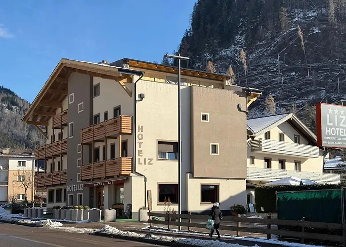 Liz Hotel & Apartments