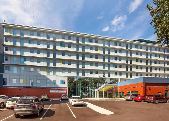 Aloft By Marriott New York Laguardia Airport