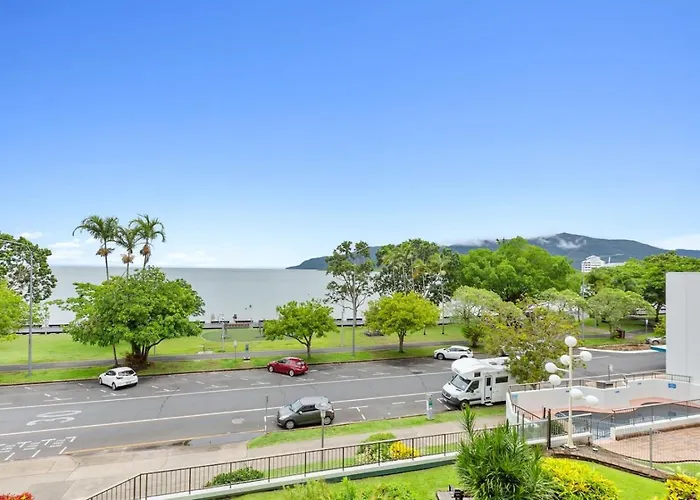 Aquarius Esplanade Retreat