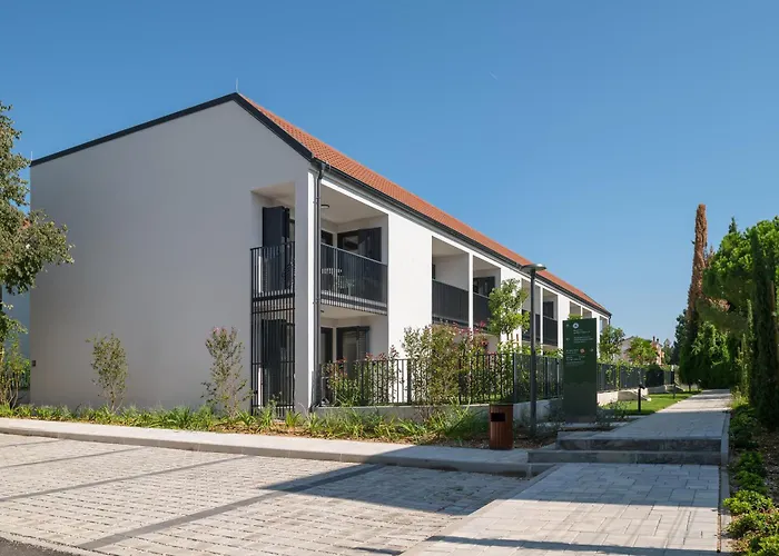 Molum Hotel & Residences