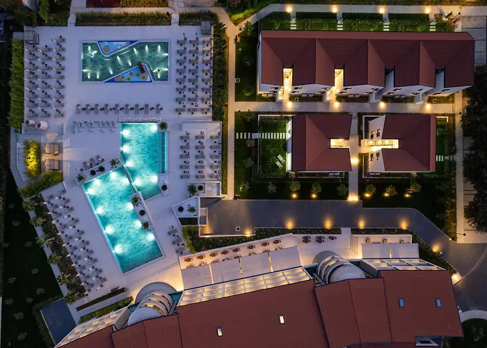 Molum Hotel & Residences