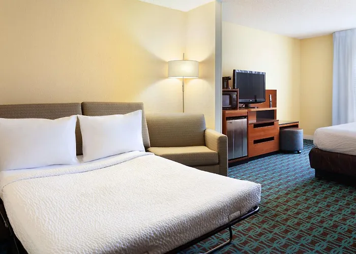 Fairfield Inn & Suites, Lake Buena Vista - Orlando Marriott Village - Trundle Bunkbed Suites!
