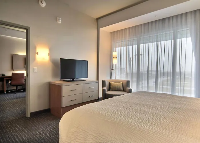 Courtyard By Marriott Quebec City