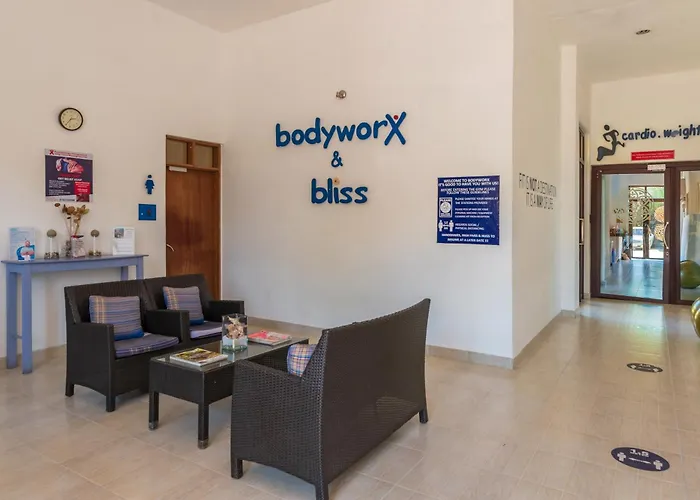 Bahari Beach Hotel