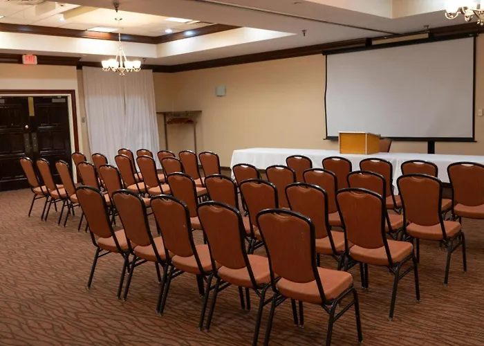 Quality Inn & Suites Downtown Mansfield