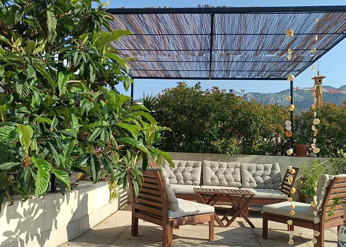 Chambre calme ouvrant sur magnifique rooftop