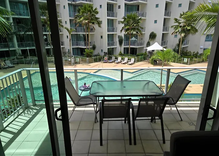 Cairns Reefside Retreats