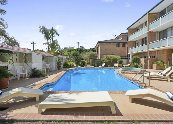 Ocean Parade 4 - Affordable, Pool, Spa, Cafes, Sleeps 4