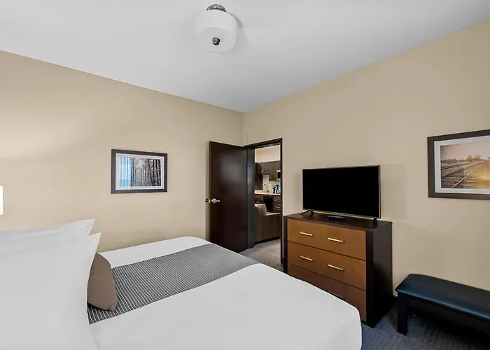 Best Western Plus Lacombe Inn And Suites