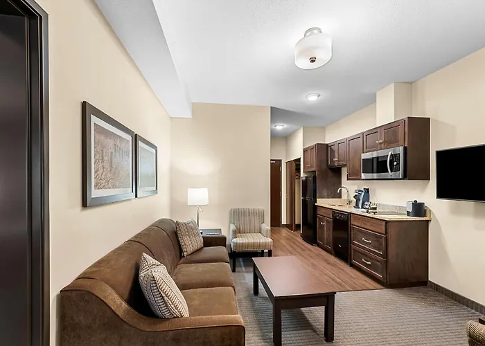Best Western Plus Lacombe Inn And Suites