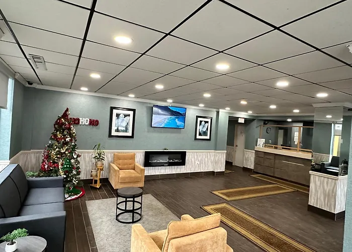 Finger Lakes Inn & Suites
