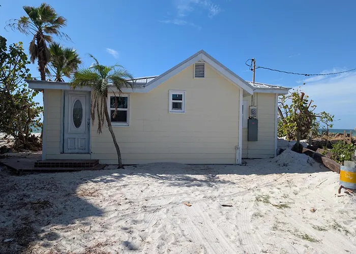 Bungalow Beach Resort