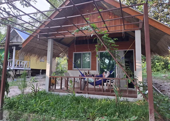Baan Suan Kayoo 1 Long Beach Aow Yai