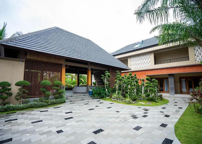 The Grand Villandra Resort Lovina