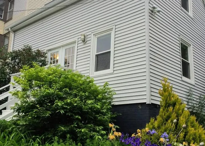 A Peaceful Oasis On Munjoy Hill - 4Br2Ba House & Parking