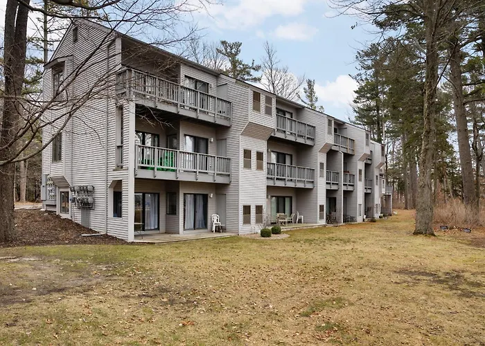 ♚ Gorgeous Sunset Views ♚ @ The Shores Lake View ☀ Condo