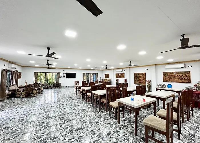 Palli Bangla Resort, Near Ruby Hospital, Anandapur