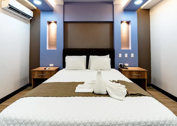 Hotel Cayuga