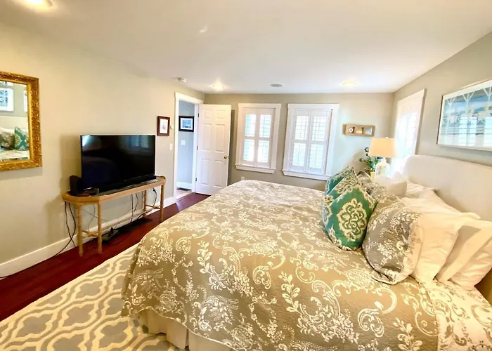 Luxury Dreamy Madaket Destination - Beachside, Ocean Views & Lifelong Memories
