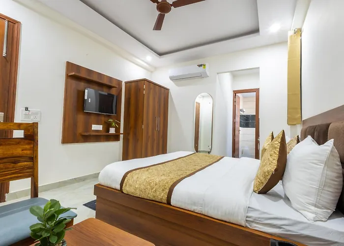 Hotel Gill Comfort Inn - Close To Medanta, Artemis And Fortis Hospital