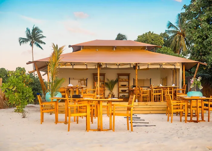 Maverick Surf & Dive Boutique Resort - Complimentary Airport Transport For Full Board Stays Of 6 Nights Or More