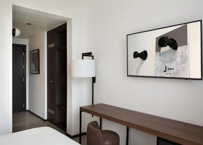 J Hotel