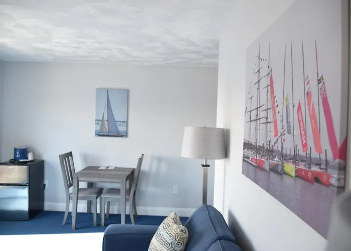 Rhea'S Inn By The Sea
