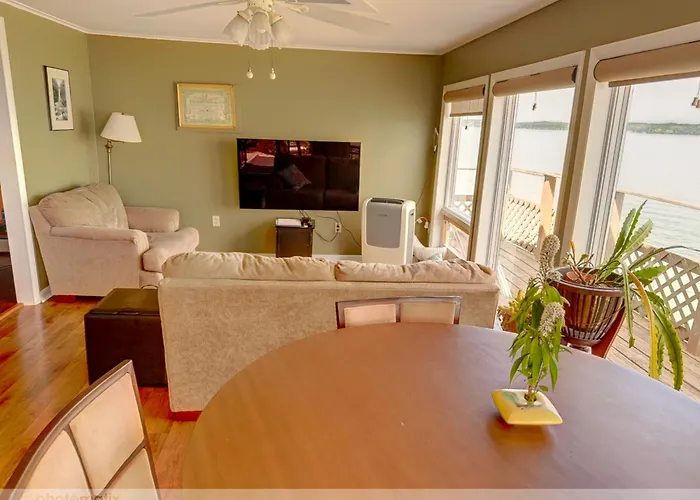 Forever Red Cottage, Waterfront Home On Cayuga Lake Near Flx Wineries