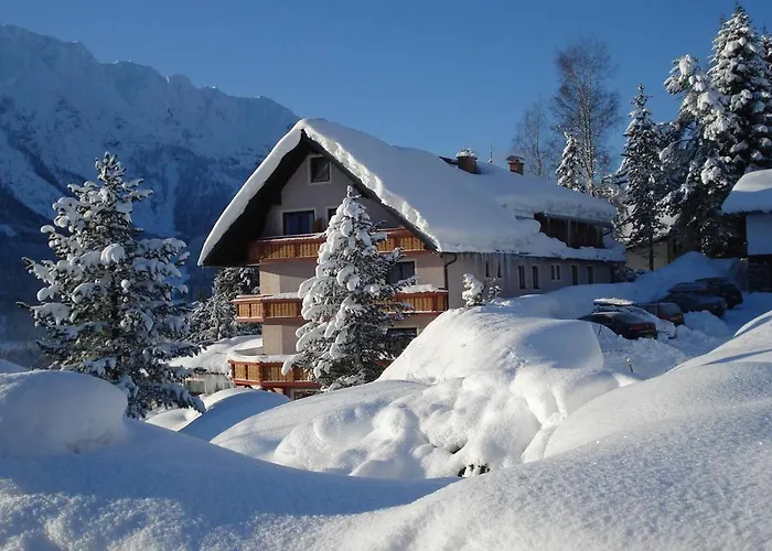 Hotel Pension Sonnenuhr