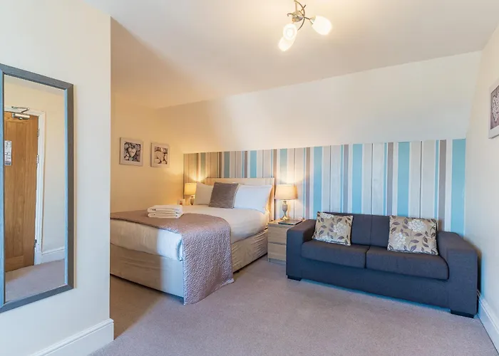 Rooms At The Highcliffe