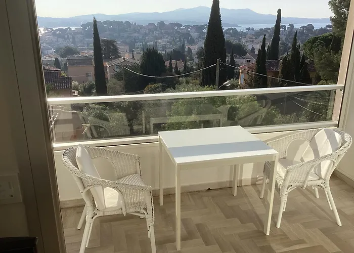Hauts de Portissol 50 m2 terrasse 12 m2 Vue mer