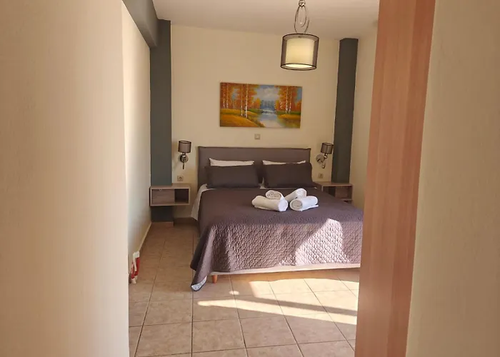 Helen'S Studios & Apartments
