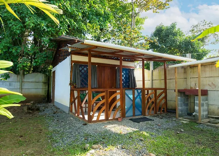 La Casita Beachfront Hideaway Pool Access