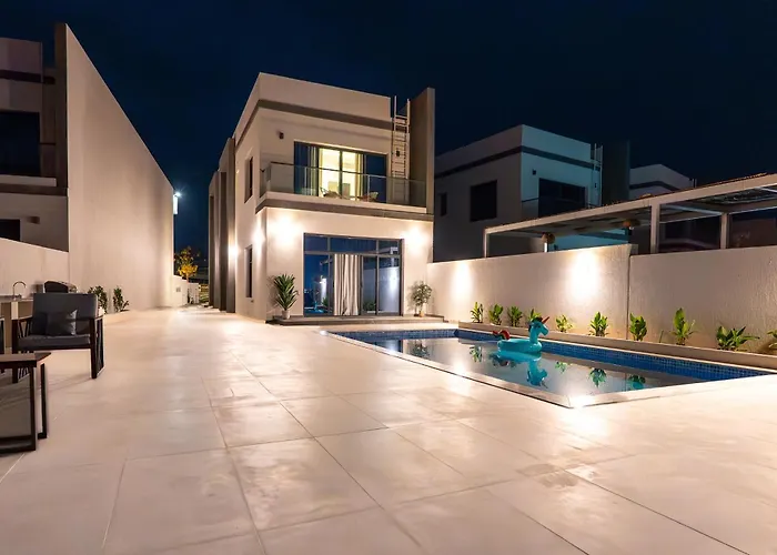 Al Dana Vitamin Sea Villa