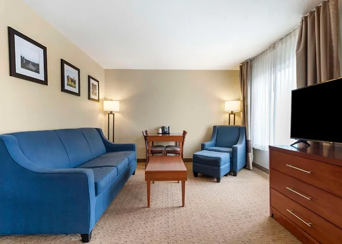 Comfort Inn & Suites Black River Falls I-94