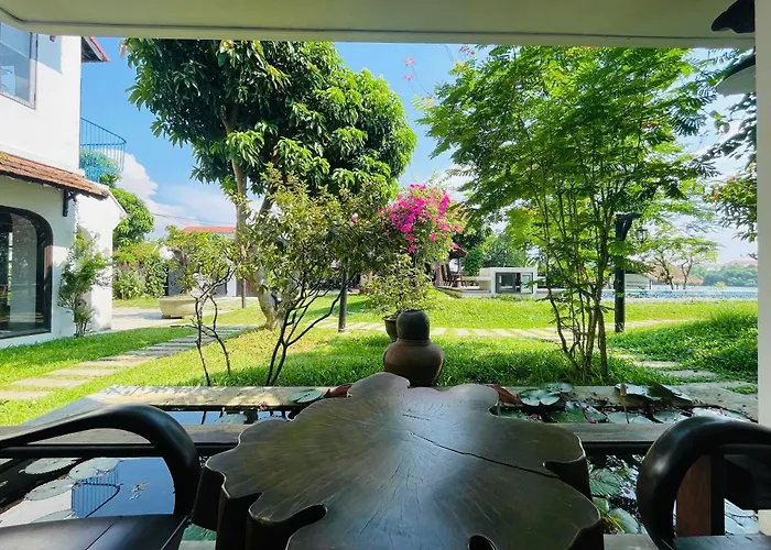 La Y Riverview