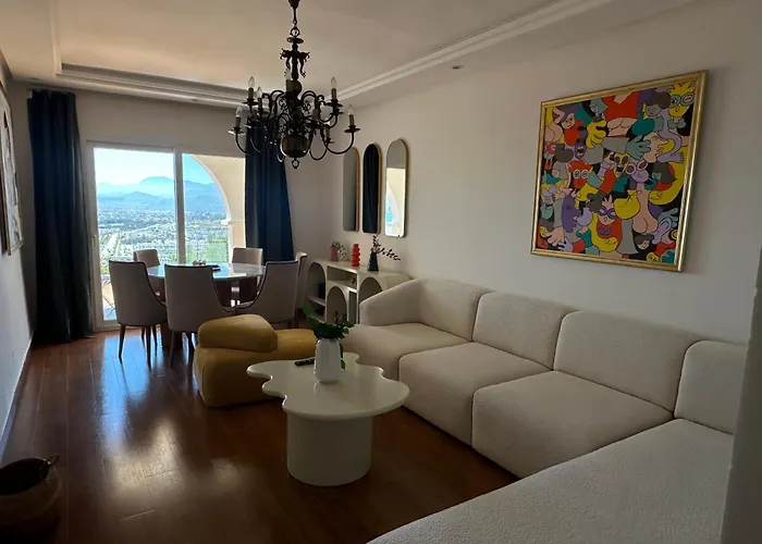 Skyline & Sea Getaway Villa Apartment