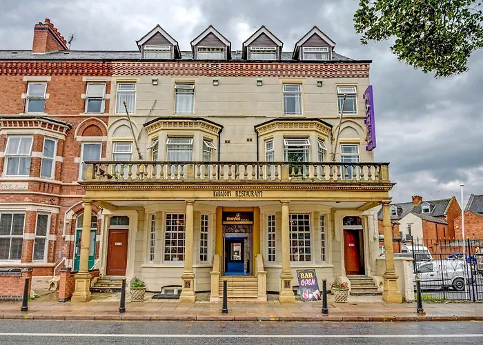 Empire Hotel