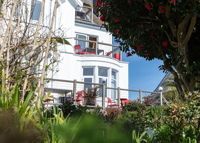 Chelsea House Apartments