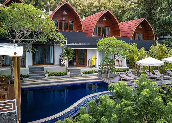 Bagus Ink Surf Camp Hostel Uluwatu 