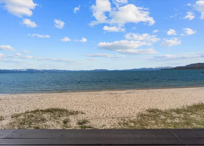 Llc1236 - Lakeside Landing