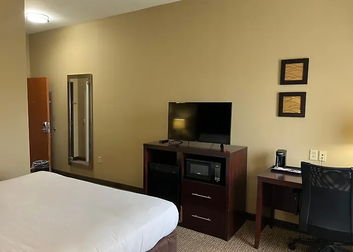 Days Inn & Suites By Wyndham Manheim Lebanon