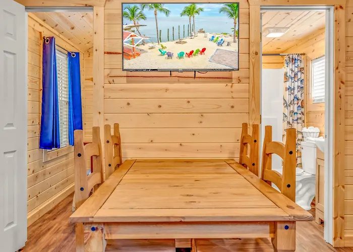 Cabins At Bonefish Bay