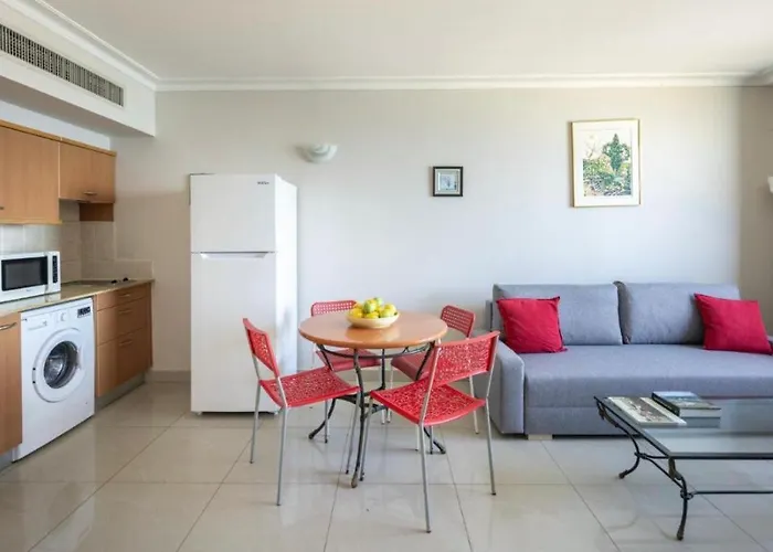 Apartment On Haifa