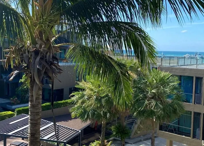 Sea View & Pool Apartment