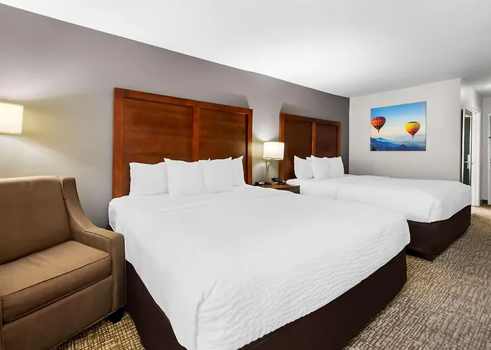 Clarion Pointe Apex - Holly Springs