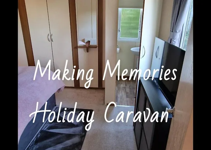 Making Memories Holiday Caravan