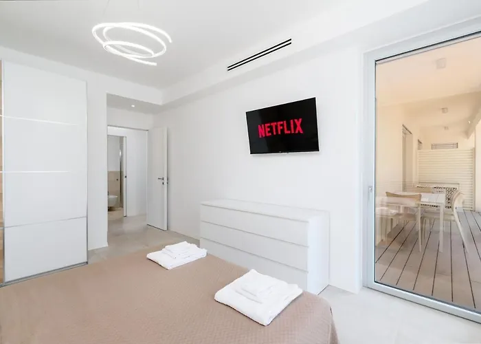 -DeLuxe Vision- Fronte Mare, Spiaggia e Parcheggio
