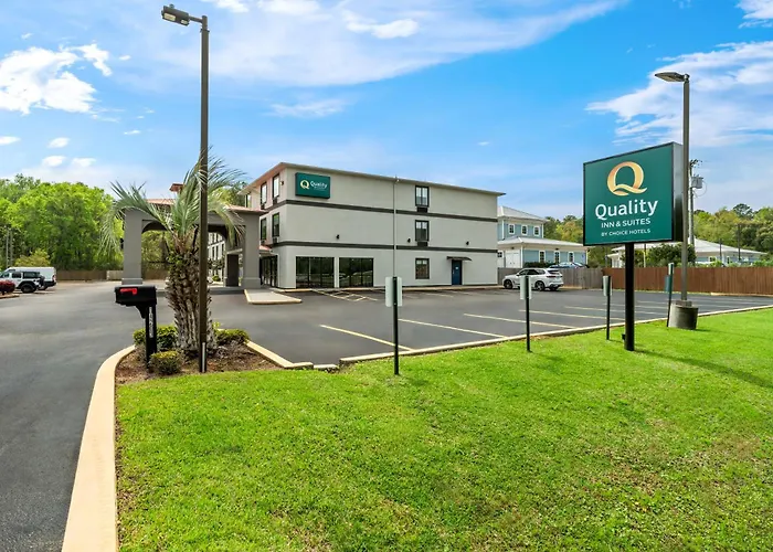 Quality Inn & Suites Biloxi - Ocean Springs