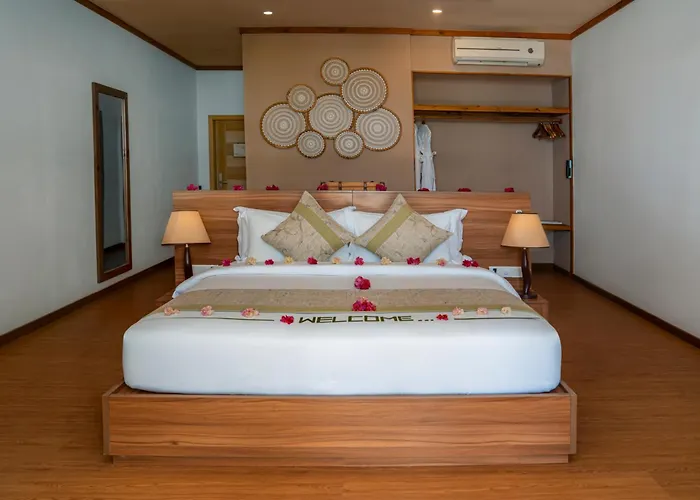 Brennia Kottefaru Maldives